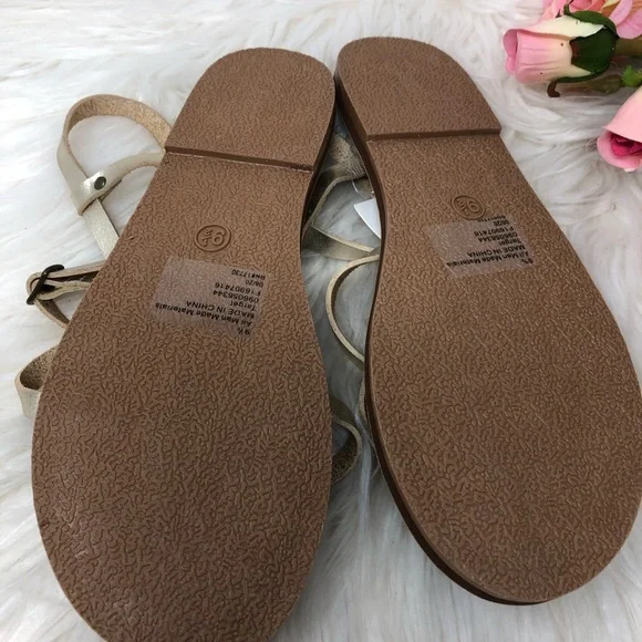 Universal Thread Women Lavinia Strap gold Sandals - Picture 5 of 6